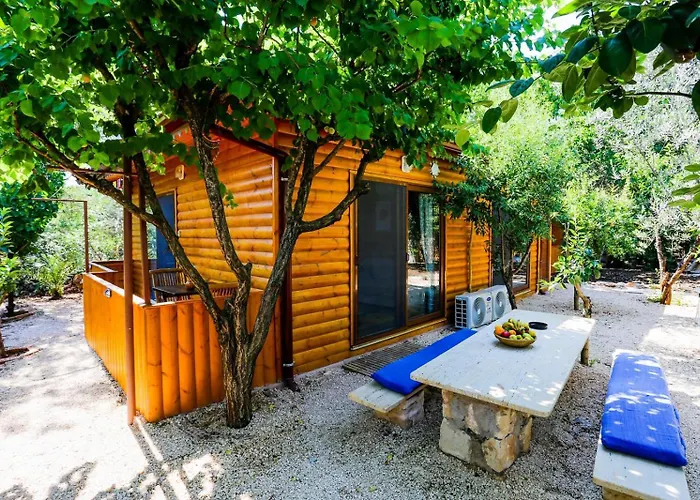 Garden Bungalow